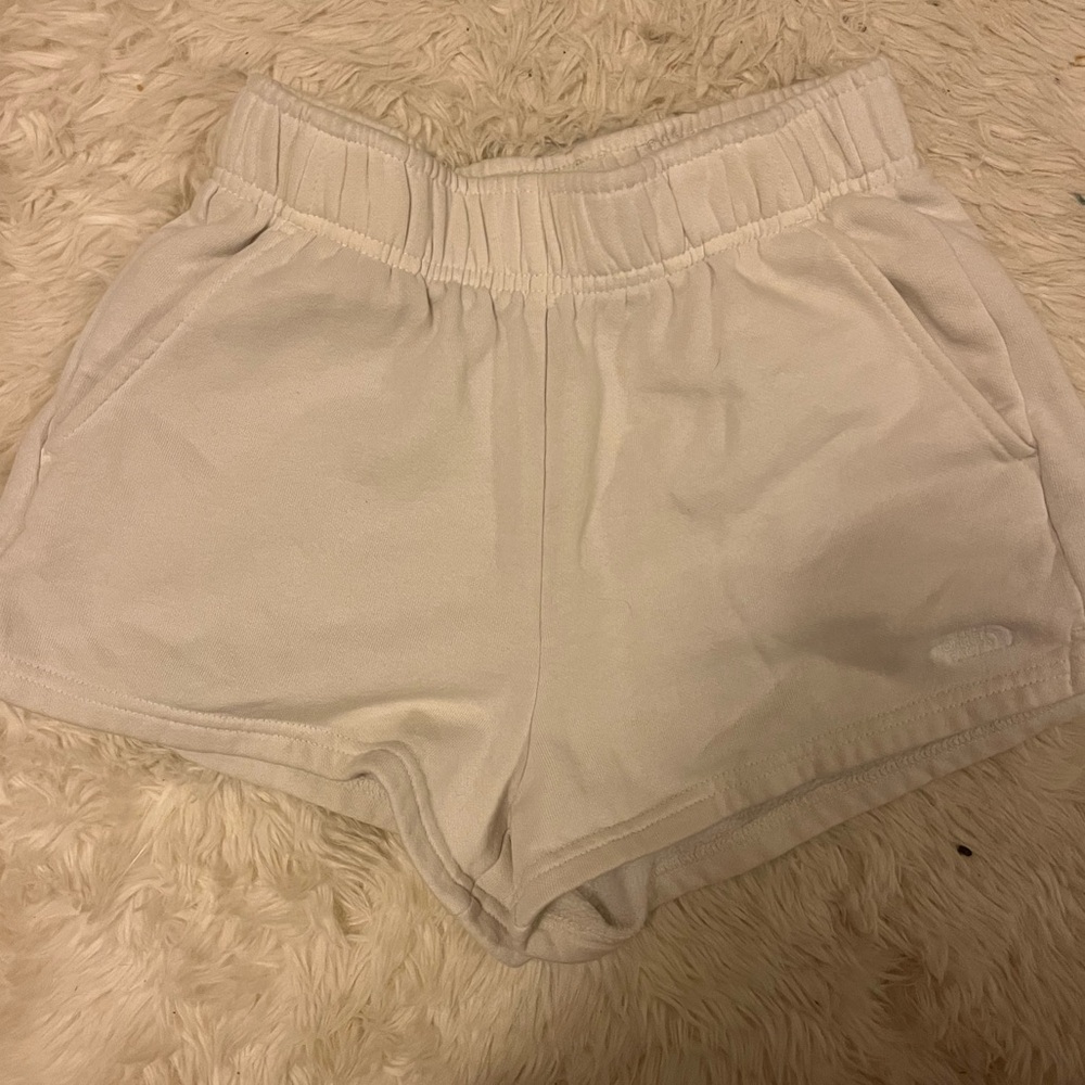 The north face half dome Womens fleece shorts cream/off white